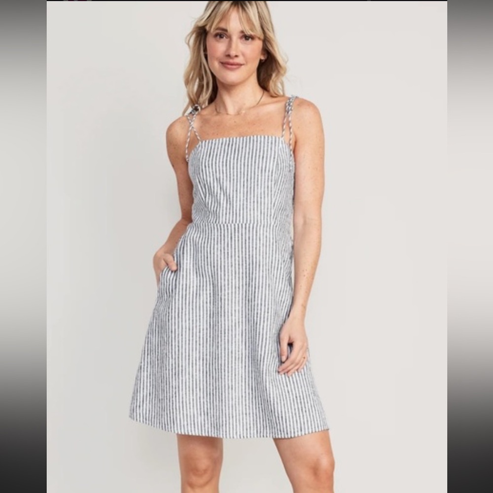 Old Navy Black and White Striped Mini Dress